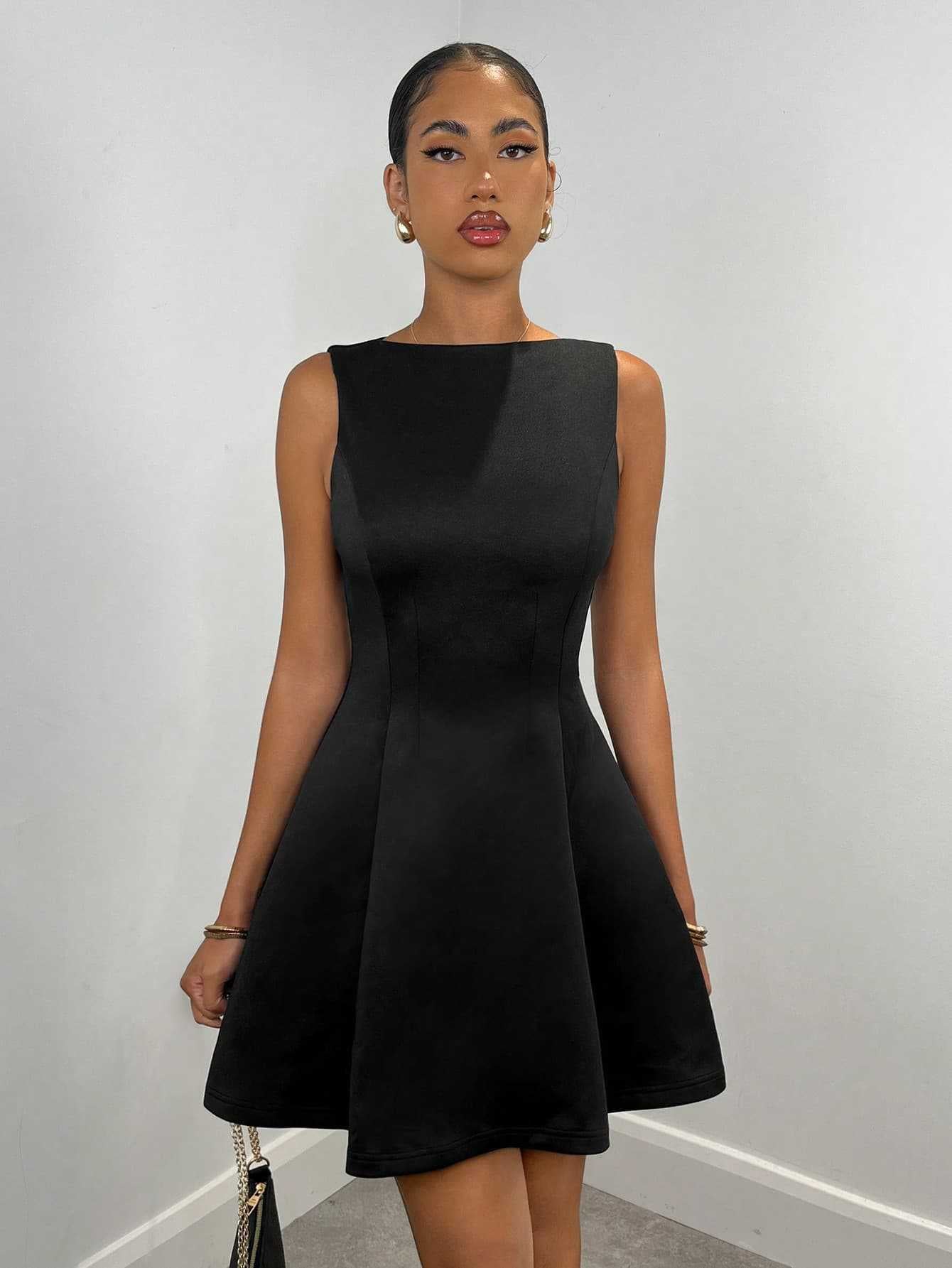 Robe de Cocktail Élégante Femme – Sans Manches, Coupe Trapèze Cintrée, Couleur Unie