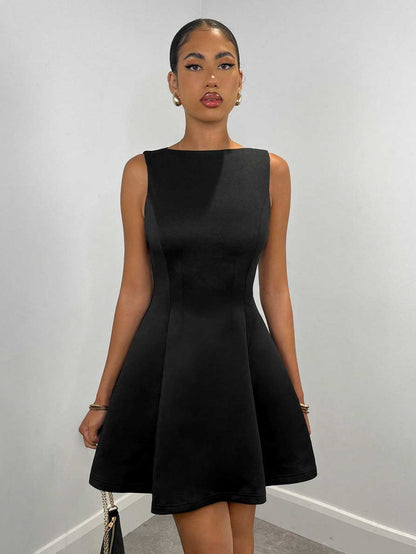 Robe de Cocktail Élégante Femme – Sans Manches, Coupe Trapèze Cintrée, Couleur Unie