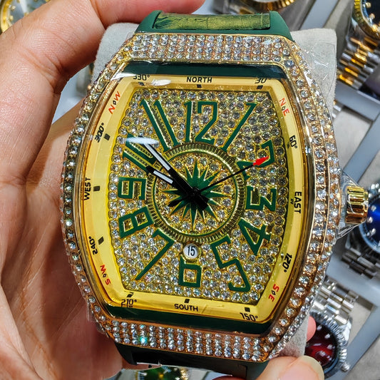 montre minimaliste en cuir avec accents en diamant à cadran doré et cristaux, style audacieux et tendance