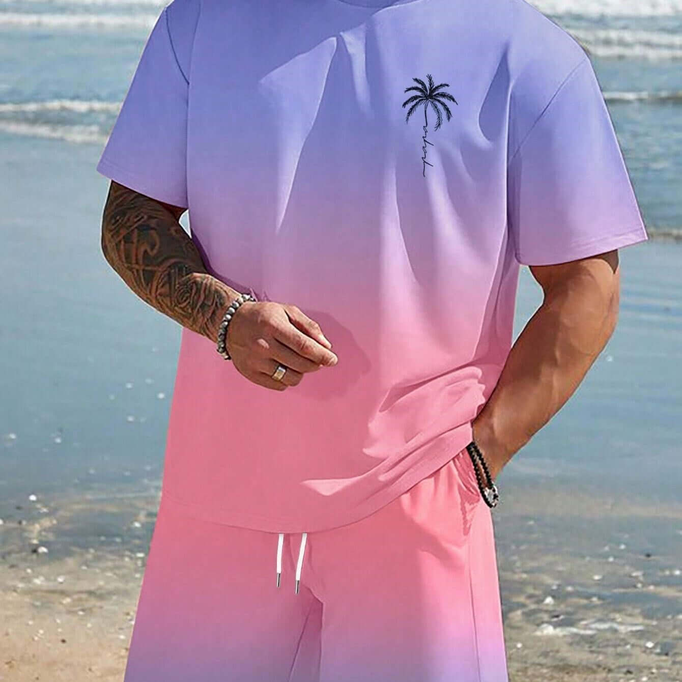t-shirt homme rapide séchage ensemble en dégradé rose et violet avec motif palmier sur la plage