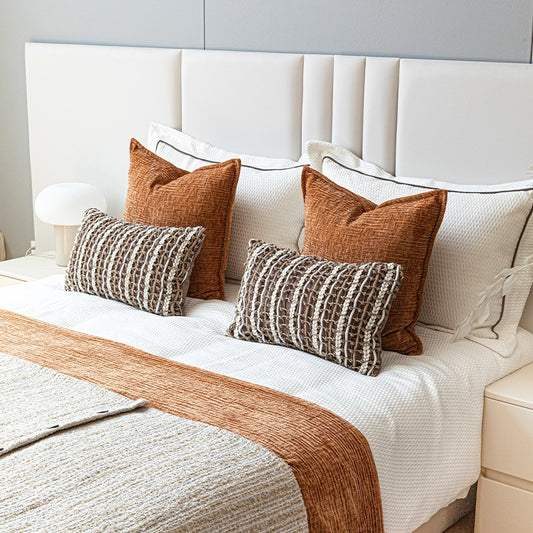 nsemble Oreillers et Bed Runner Vintage pour Chambre Crème