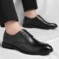 chaussures en cuir à lacets grande taille noires avec un design élégant et semelle en caoutchouc, adaptées pour toutes les saisons.