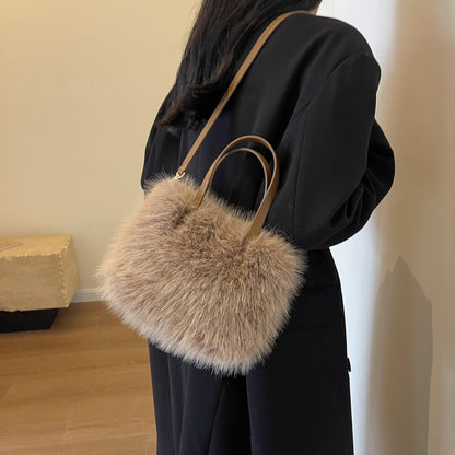 Sac à bandoulière asymétrique en peluche