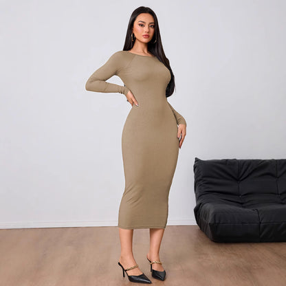Robe féminine simple mode automne hiver sexy dos nu moulante mi-longue