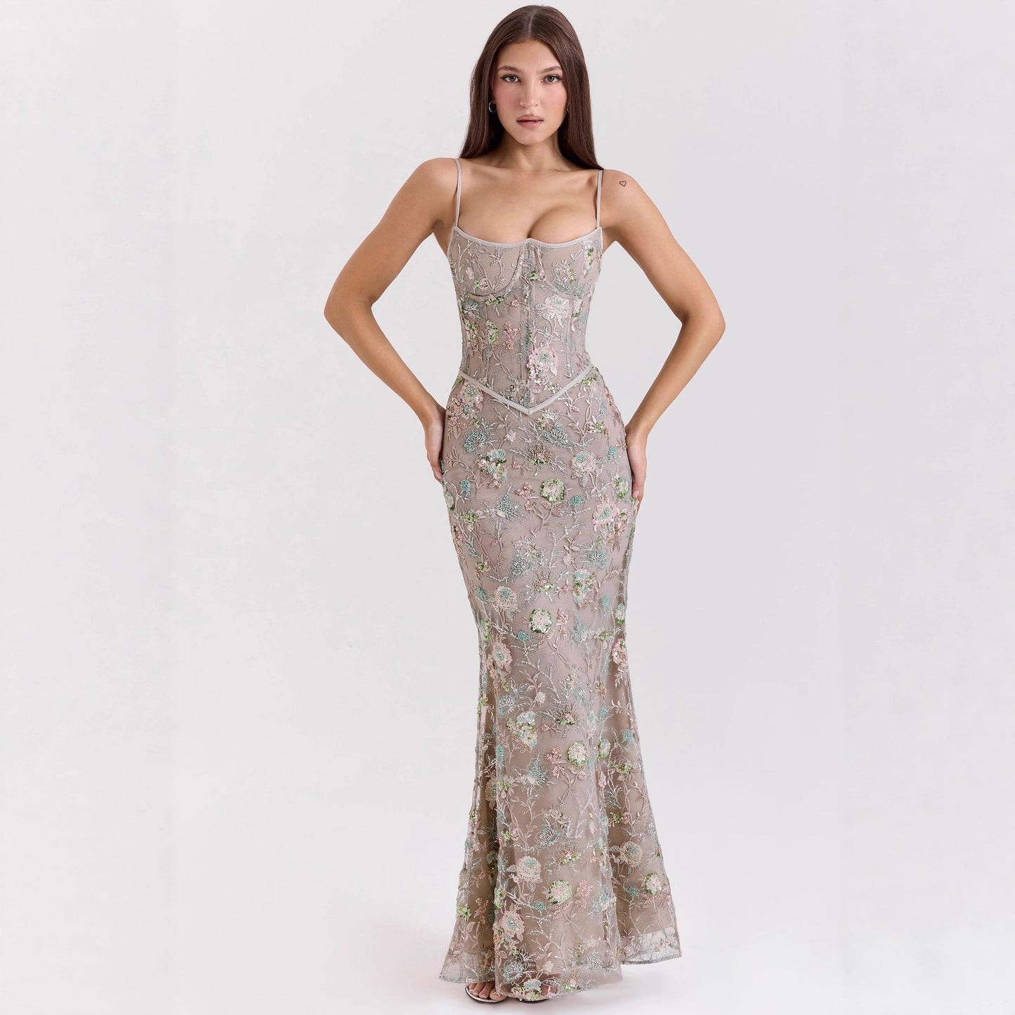 Robe Chic Dos Nu pour Femme – Style Élégant, Décolleté et Lacets Sensuels