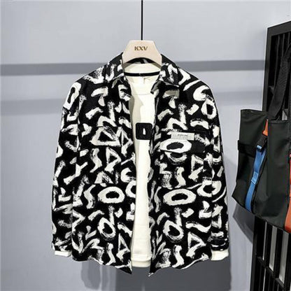 Chemises à manches longues hommes avec un motif noir et blanc, style décontracté.