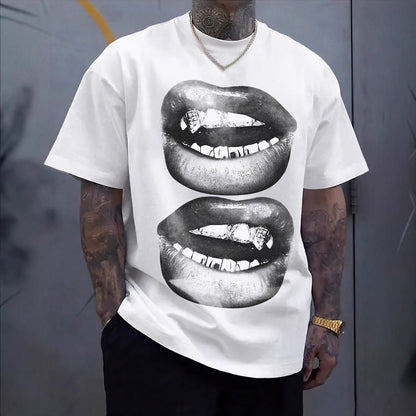 T-shirt hip-hop couple tendance avec motif de bouches en noir et blanc sur fond blanc, style décontracté.
