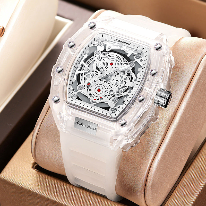 Montre transparente pour hommes étanche sur support, design élégant avec cadran détaillé.