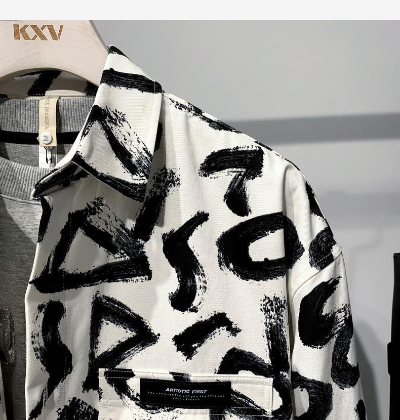 chemises à manches longues hommes avec motif artistique en noir et blanc sur tissu léger