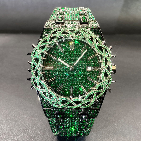 montre hip-hop pour homme avec zircon vert, bracelet étincelant et détails en noir, style tendance.