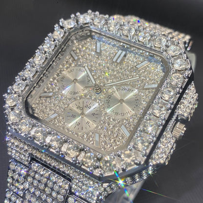montre fashion homme diamant entièrement incrustée de diamants, style carré et fonctionnel.